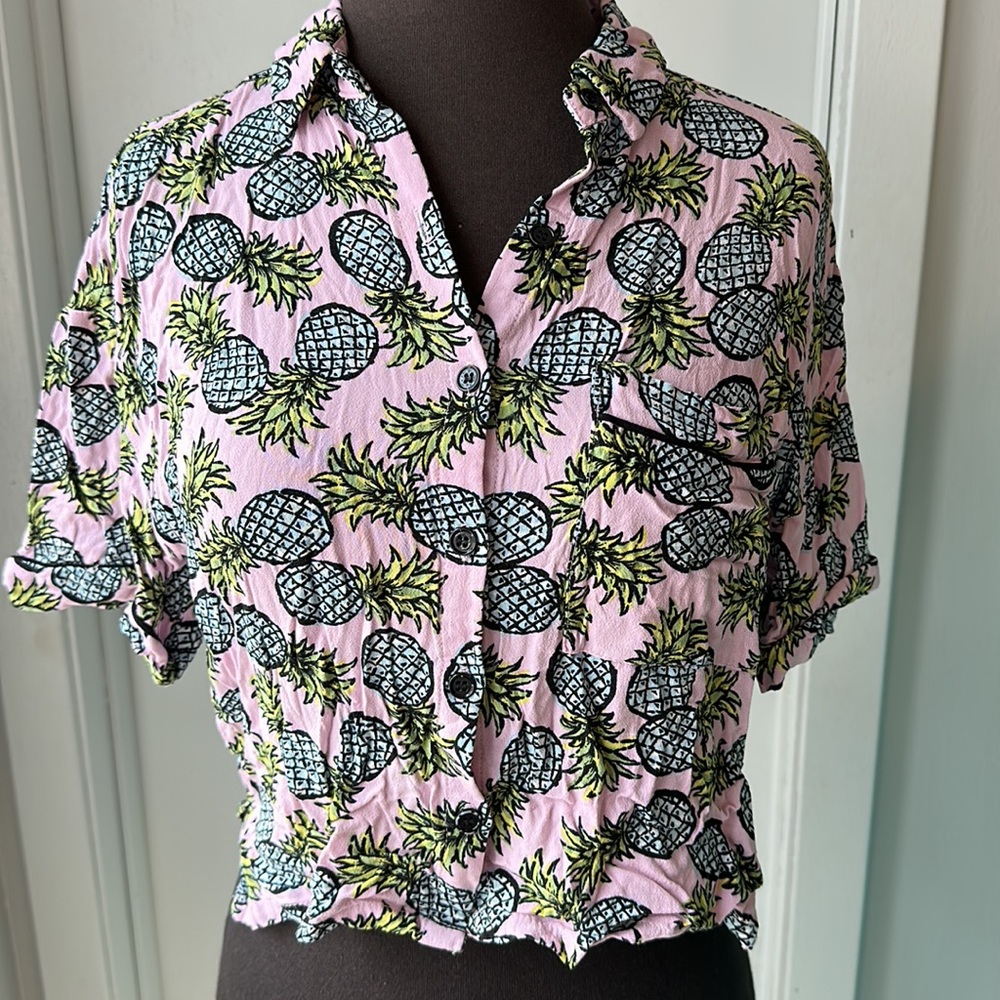 Small pineapple crop top - Picture 2 of 3
